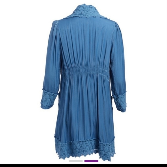 BNWT gorgeous silky blue light jacket - Picture 2 of 7